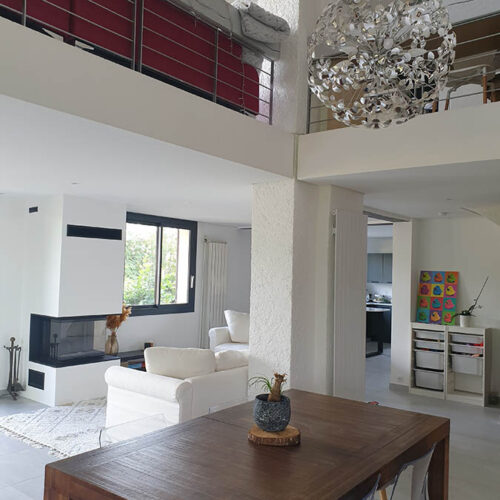 Photo salon intérieur rénové